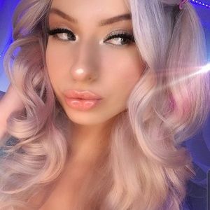 Meet your Posher, Lia